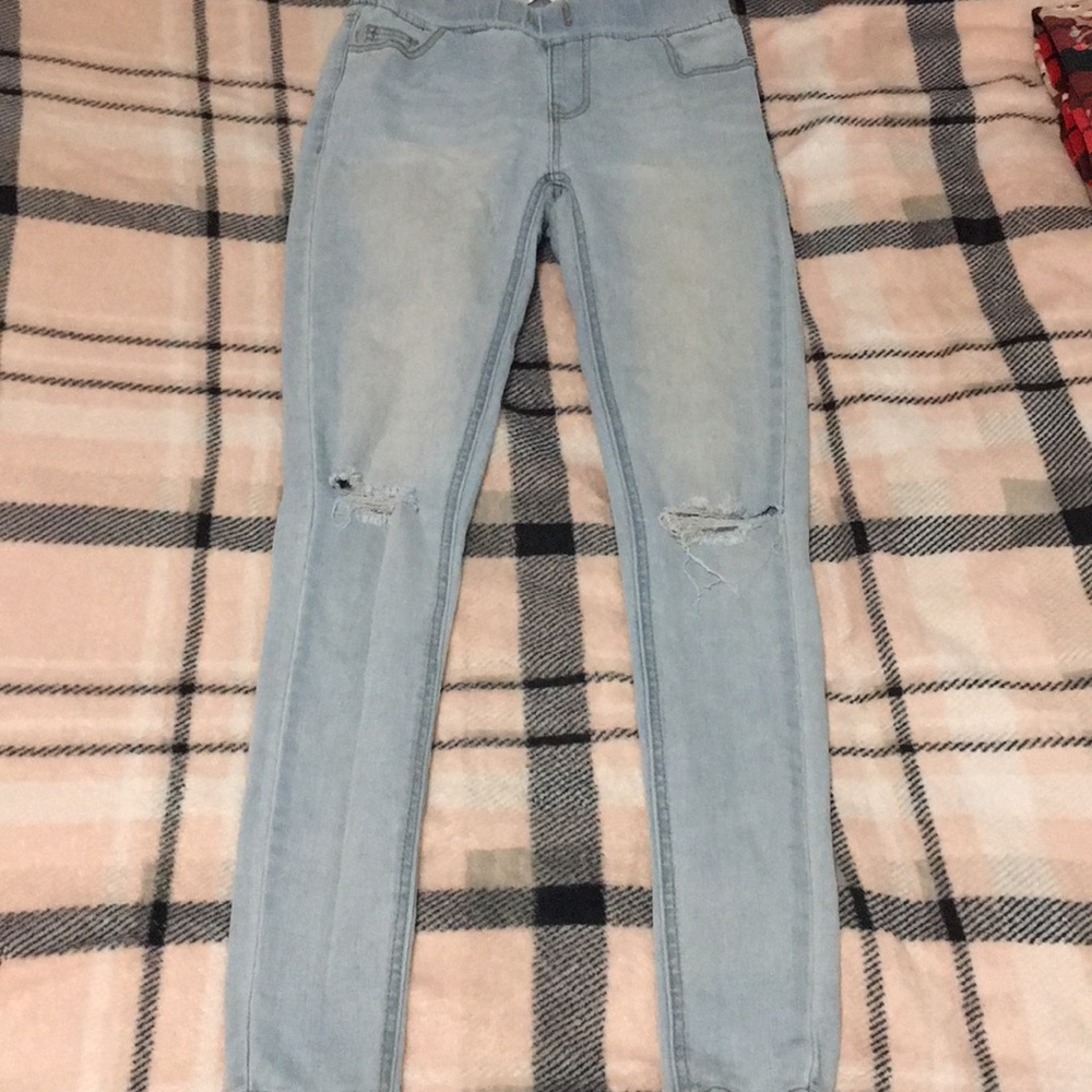 Skinny blue jeans